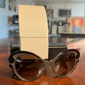 VINTAGE Prada Black Sunglasses